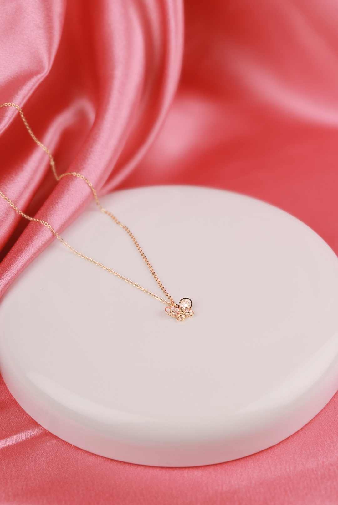 Grace Bloom Petite Pendant Necklace