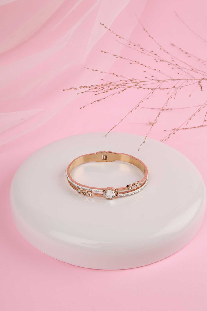 Luminous Solitaire Accent Kada