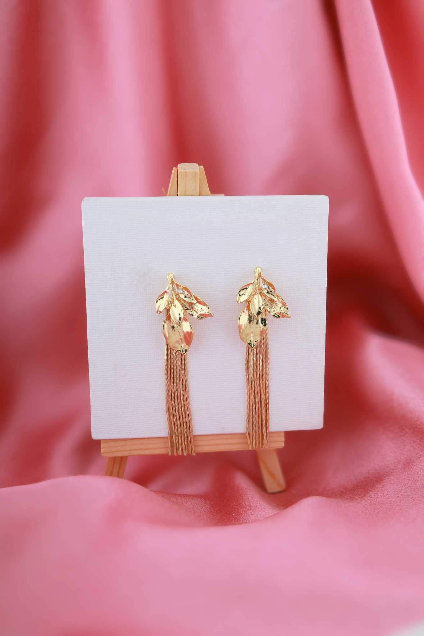 Aurora Oval Drop Earrings – Gold Finish