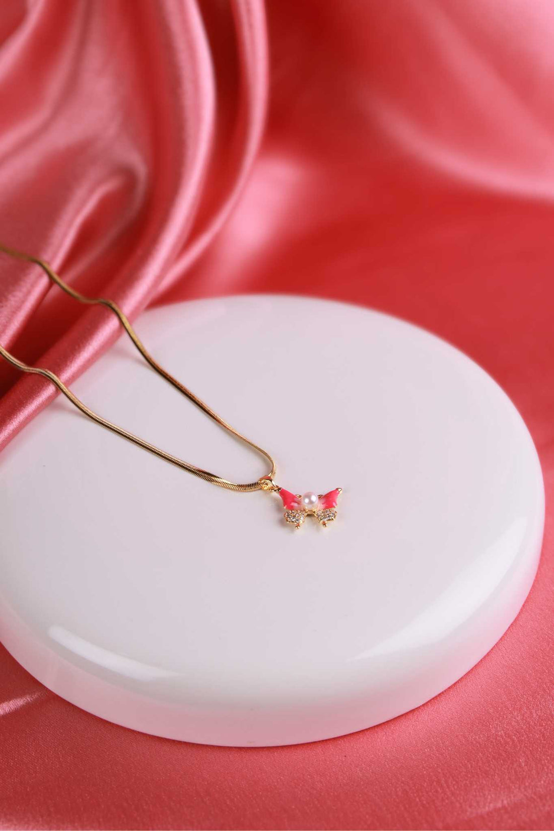 Butterfly Pearl Pendant Necklace