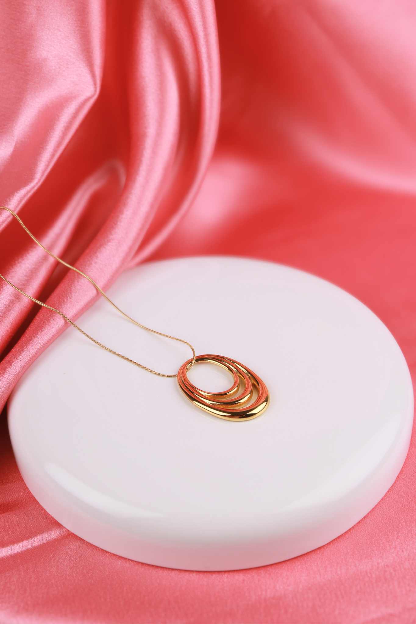 Triple Oval Elegance Necklace