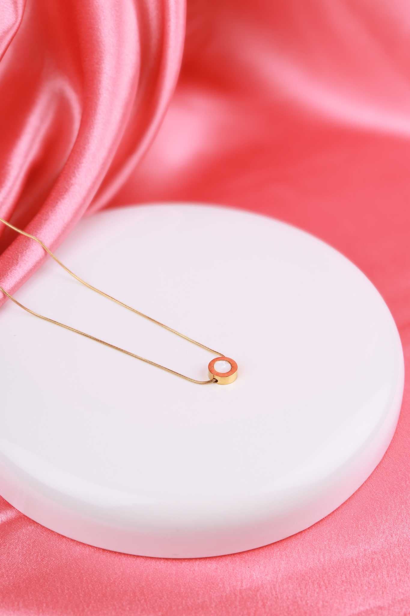 Luna Ring Necklace – Minimal Gold Finish