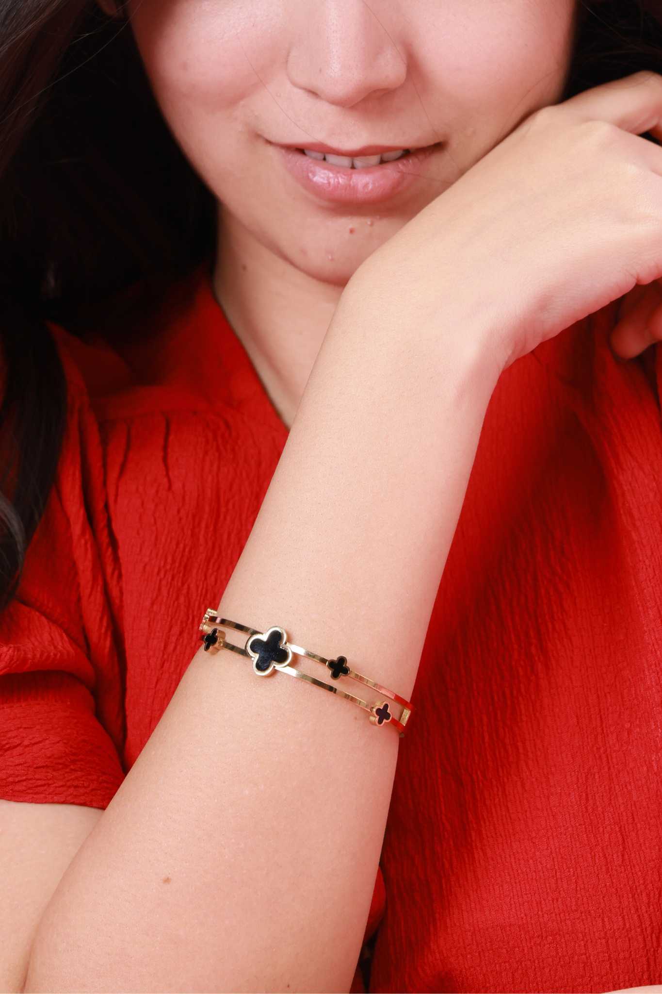 Midnight Clover Kada