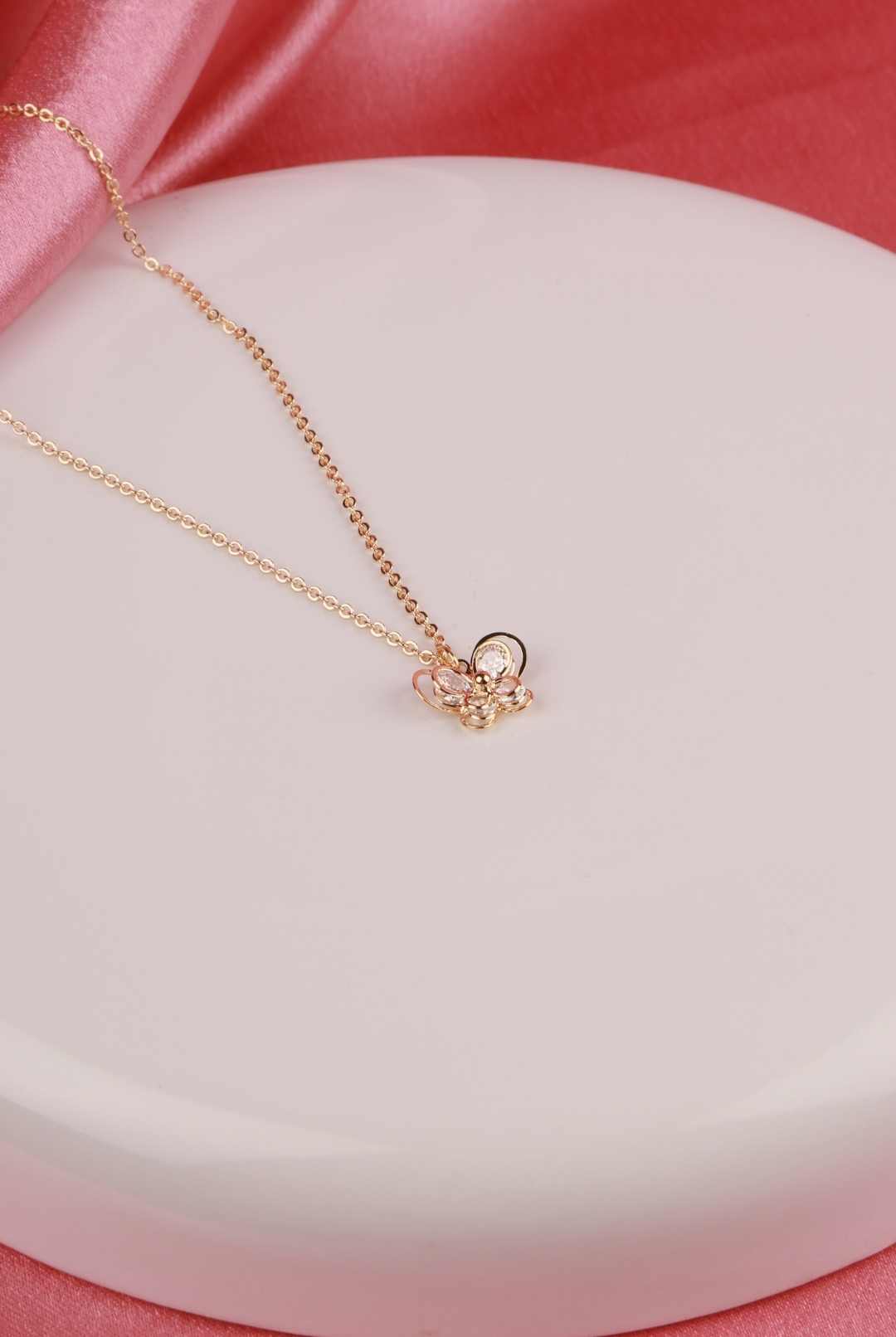 Grace Bloom Petite Pendant Necklace