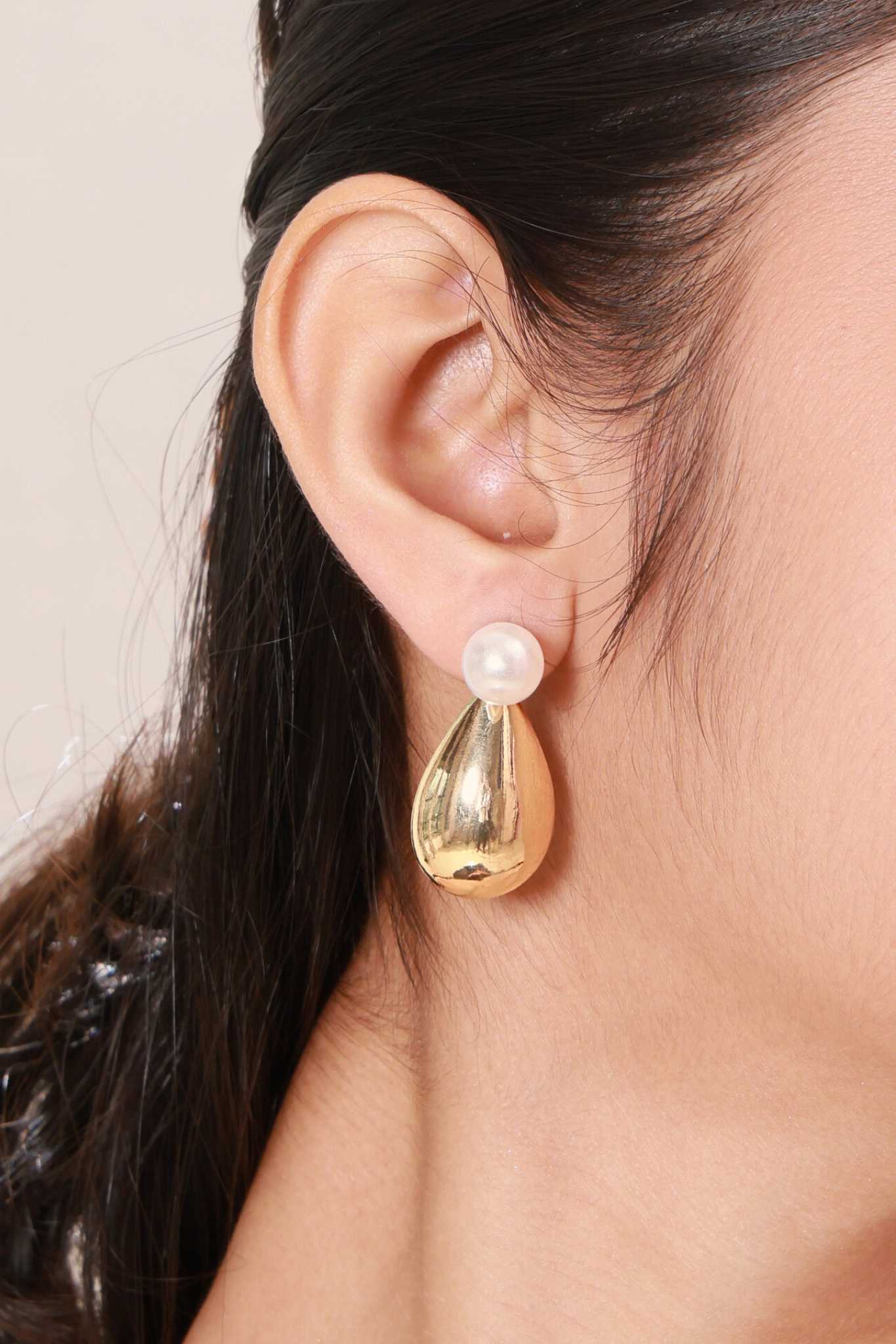 Solara Sculptural Earrings – Gold Plated