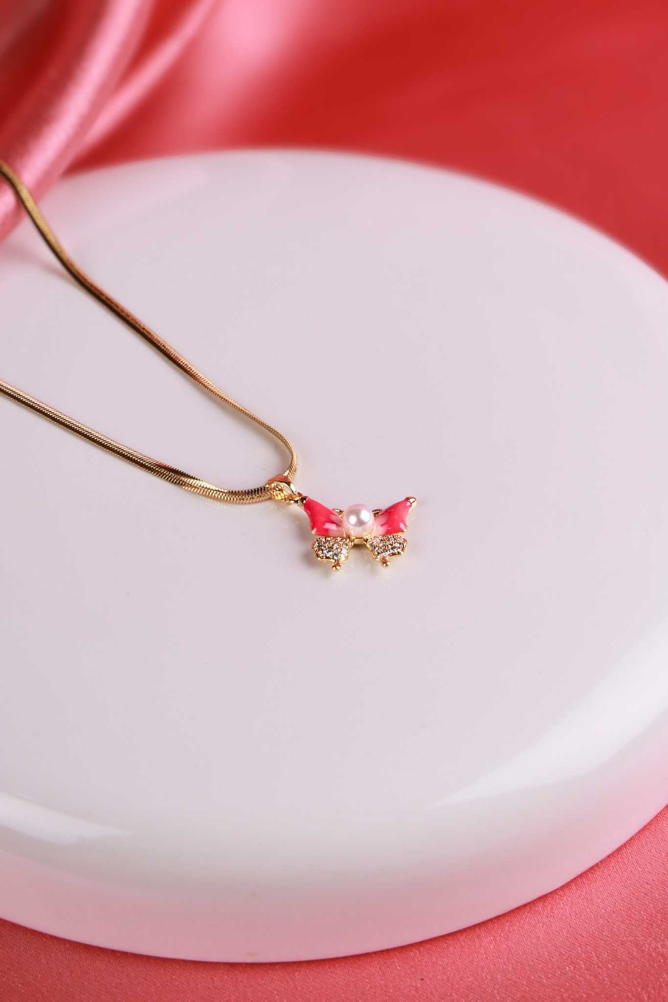 Butterfly Pearl Pendant Necklace