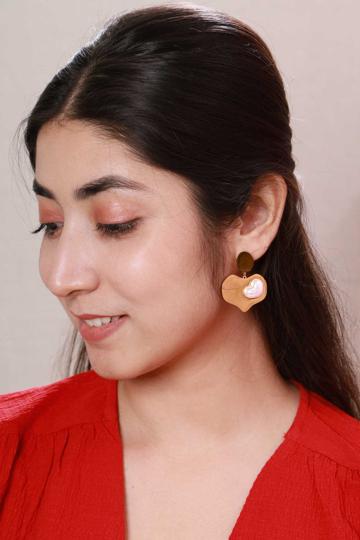 Golden Aura Pearl Heart Earrings