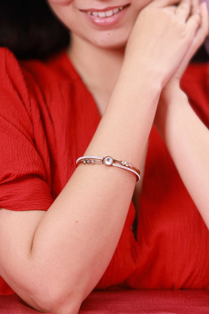 Luminous Solitaire Accent Kada