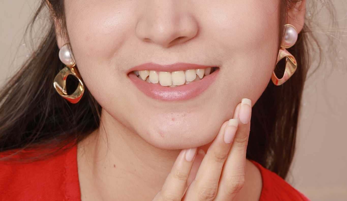 Golden Grace Pearl Earrings